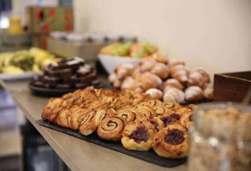 هتل Mana Suites & Sea