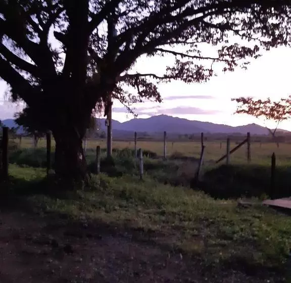 ホテル Campestre Rancho California