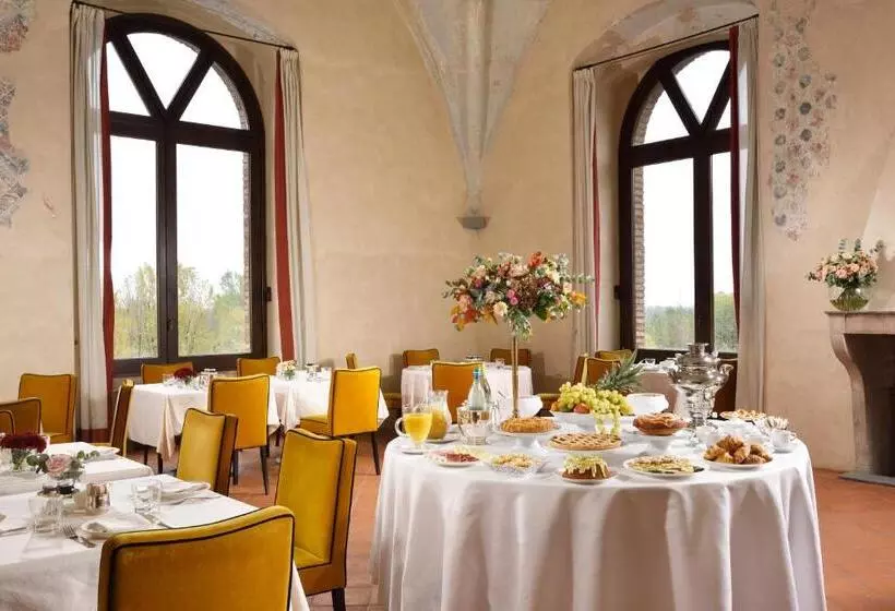 ホテル Castello Visconteo