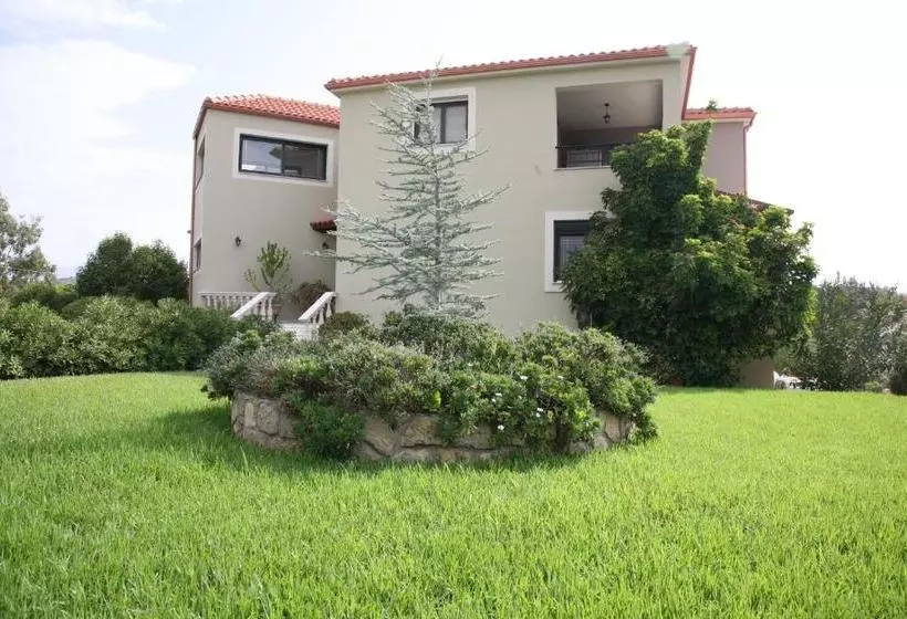 בית מלון כפרי Pagonis Studios