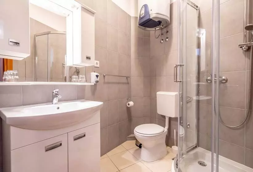 Hotel Pansion Epetium