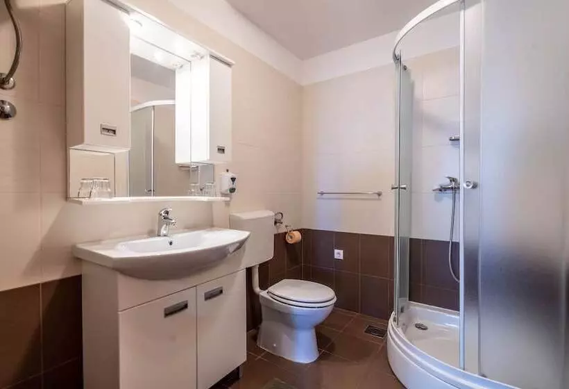 Hotel Pansion Epetium