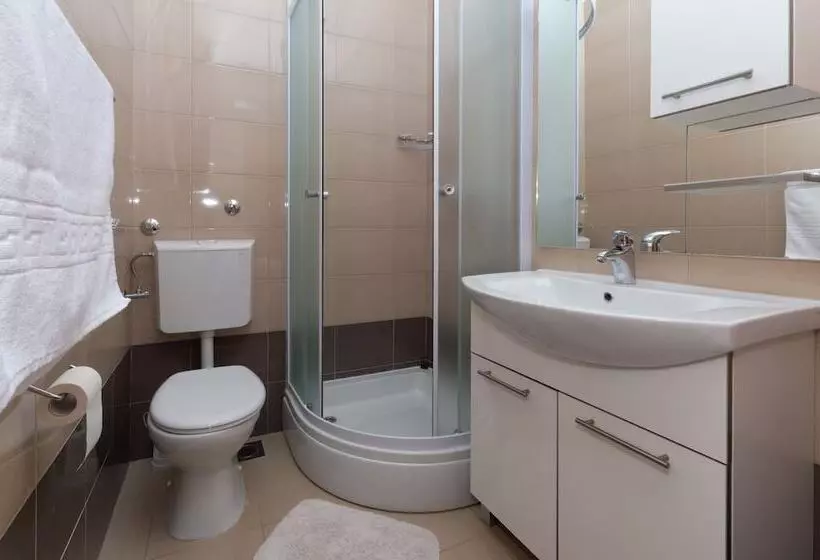 Hotel Pansion Epetium