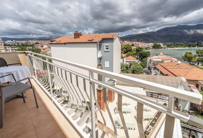 فندق Pansion Epetium