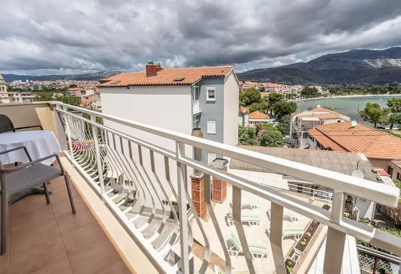 Hotel Pansion Epetium