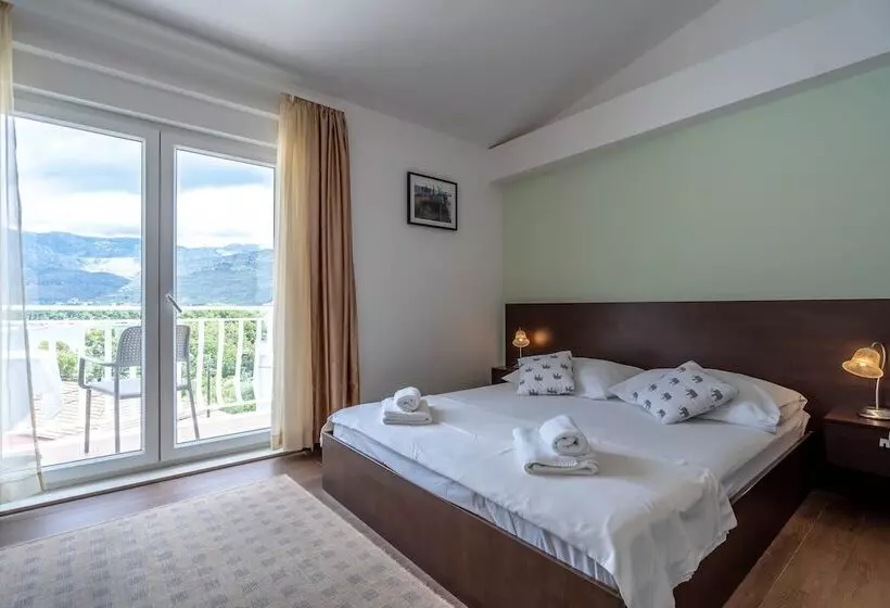 Hotel Pansion Epetium