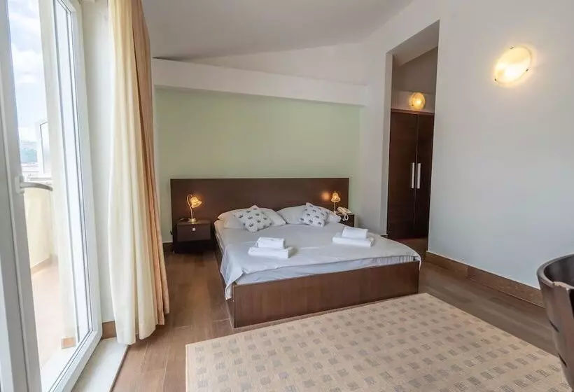 Hotel Pansion Epetium