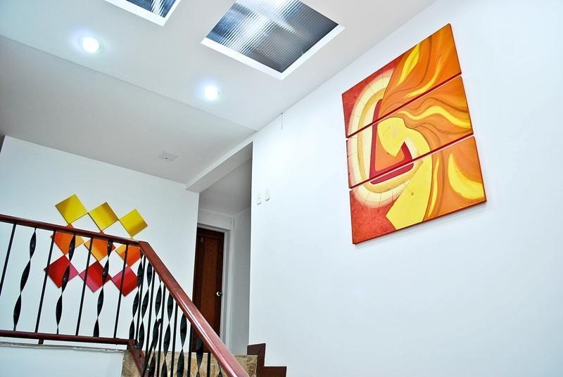 هتل Portal De Milan