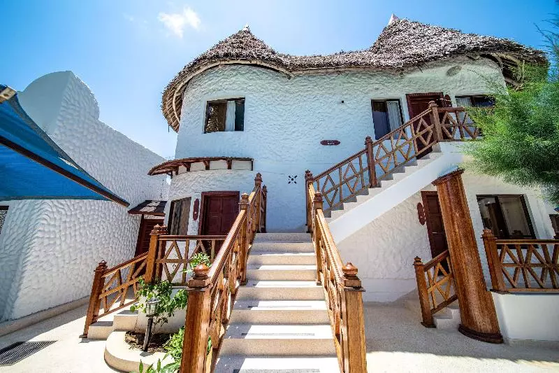 هتل Prideinn Nyali Cottages