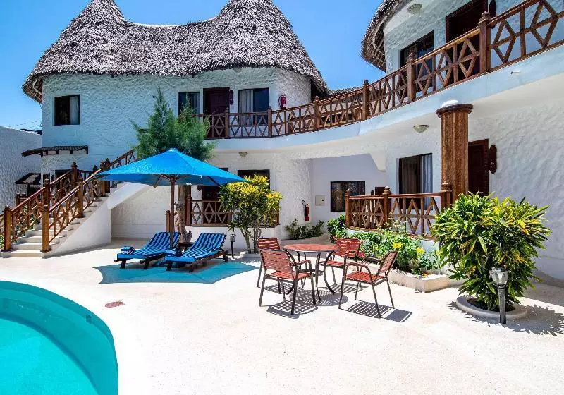 هتل Prideinn Nyali Cottages