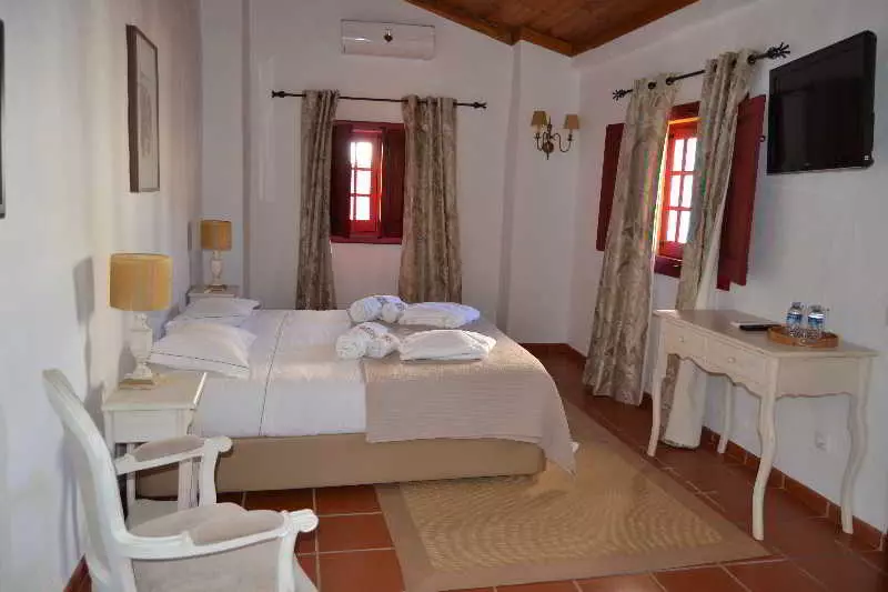 Отель Solar Doespirito Santo