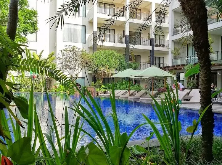 ホテル Taksu Sanur