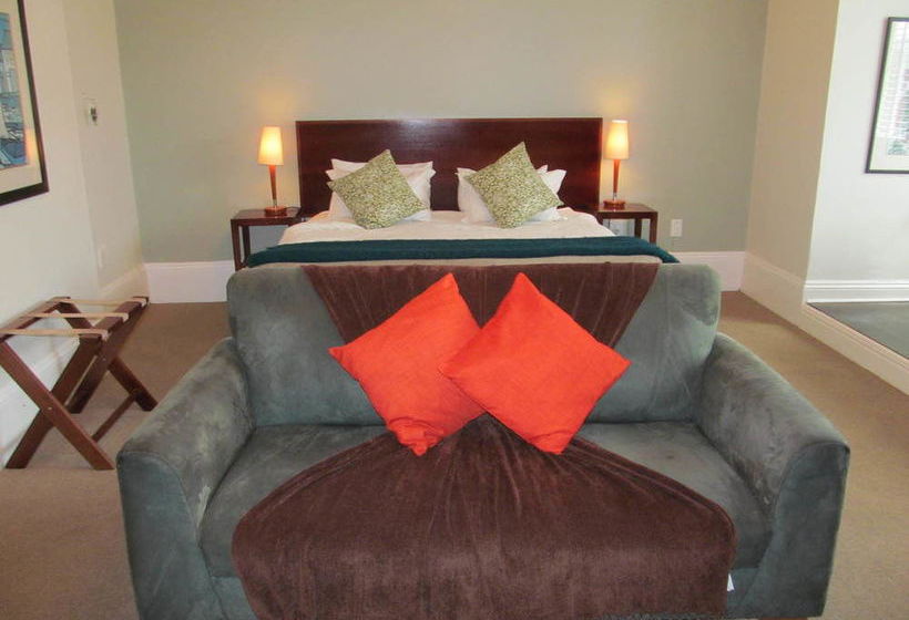 בית מלון כפרי The Vic