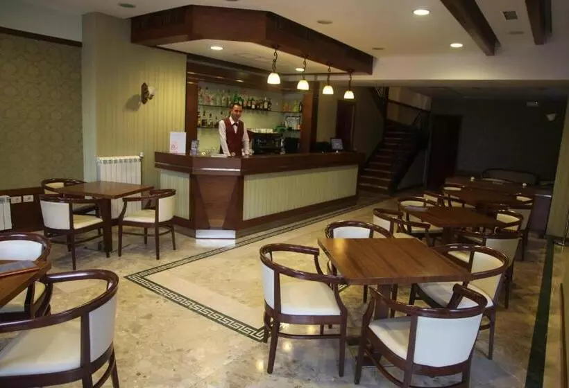 호텔 Vila Sigal Pogradec