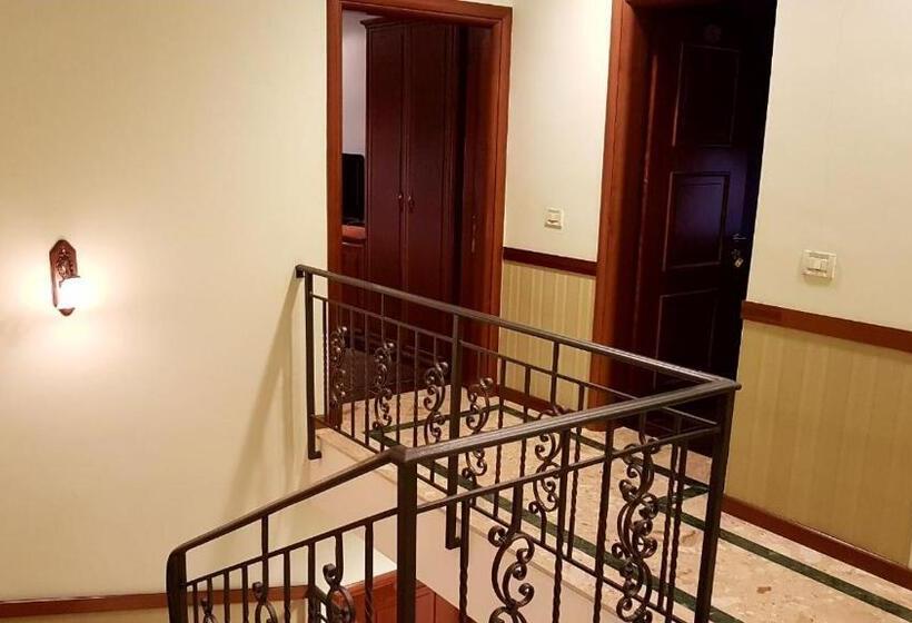 호텔 Vila Sigal Pogradec