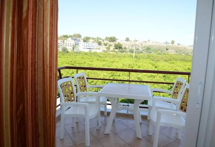 Maria S Filoxenia Suites