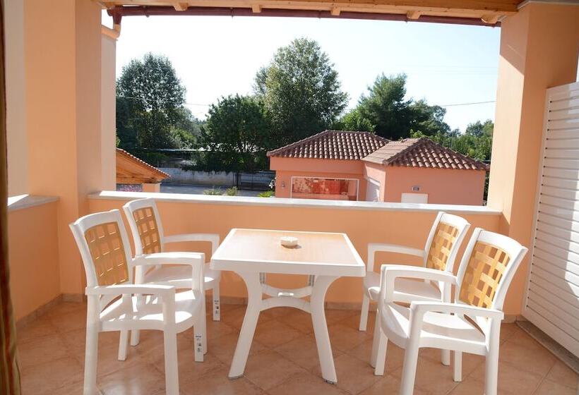 Maria S Filoxenia Suites