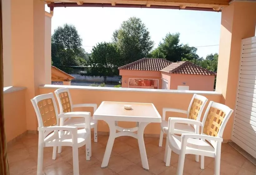 Maria S Filoxenia Suites