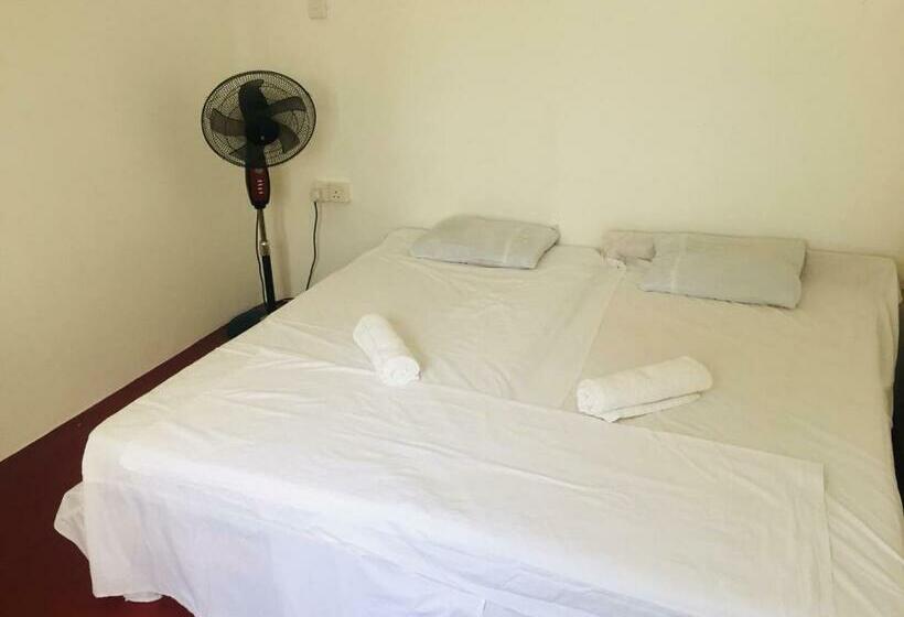 هاستل Bohemian Beach Weligama
