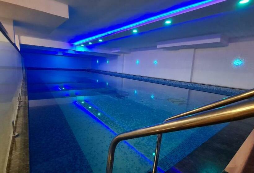 酒店 Galaxy Club &