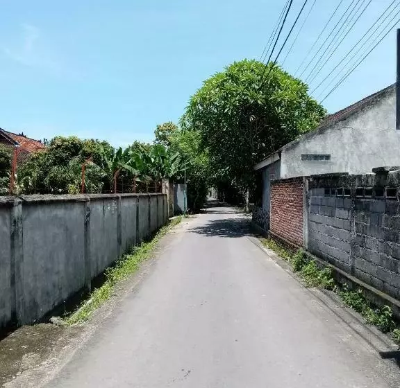ホテル Oyo 90852 Madani Guesthouse