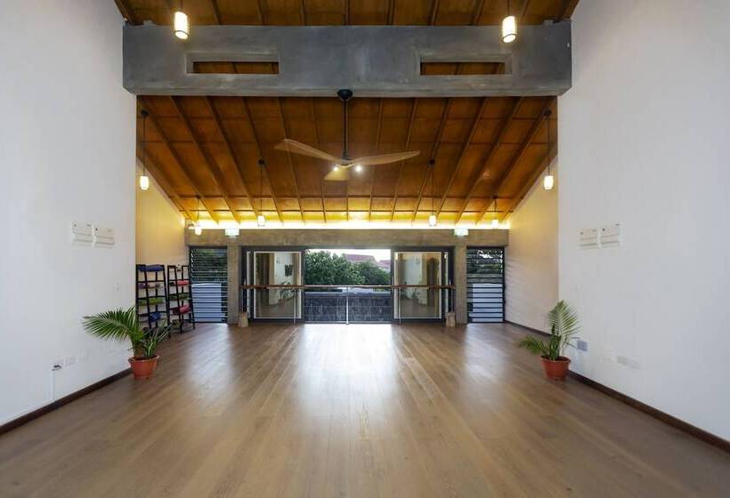 هتل Sol Sanctum Boutique Wellness