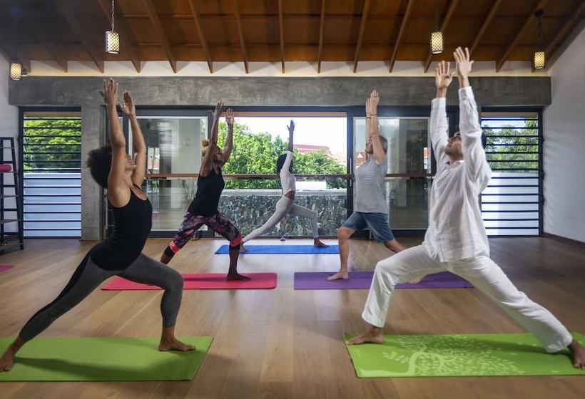 هتل Sol Sanctum Boutique Wellness