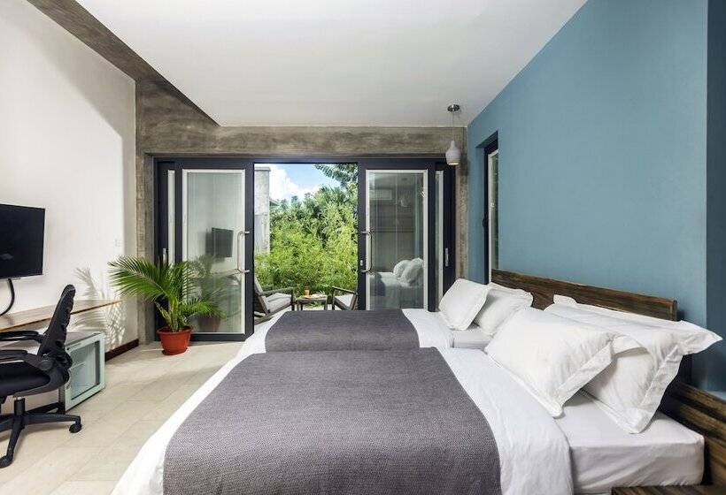 هتل Sol Sanctum Boutique Wellness