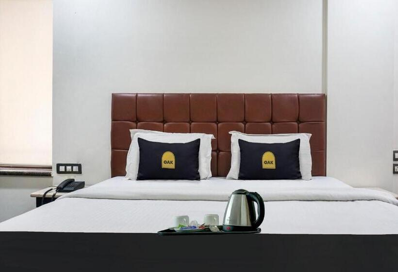 Отель Townhouse Oak Sr  Wakad