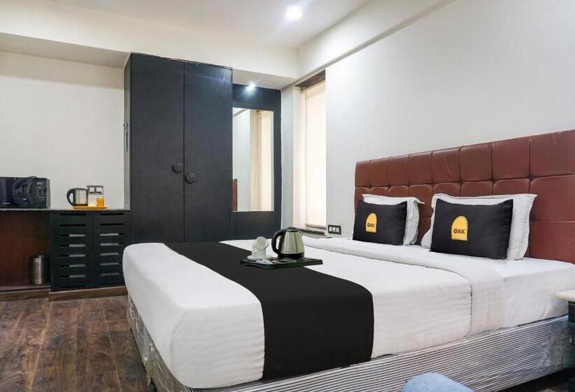 Отель Townhouse Oak Sr  Wakad