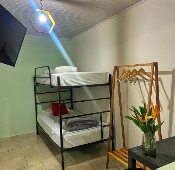 פנסיון Hostel Travelers Chitre