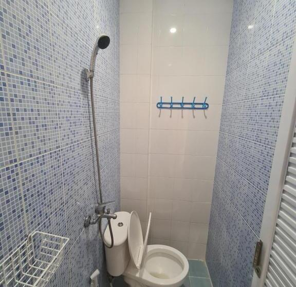 فندق صغير Reddoorz Near Tugu Muda Semarang