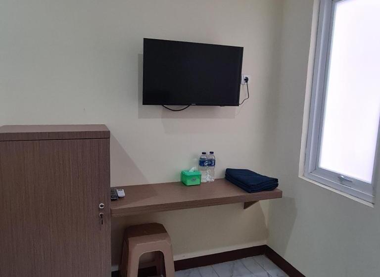 فندق صغير Reddoorz Near Tugu Muda Semarang