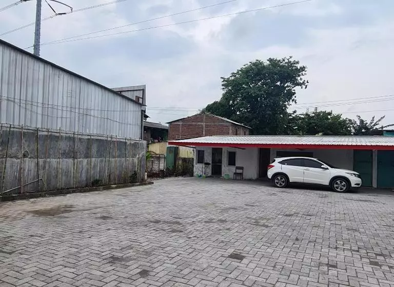 Retkeilymaja Reddoorz Near Tugu Muda Semarang