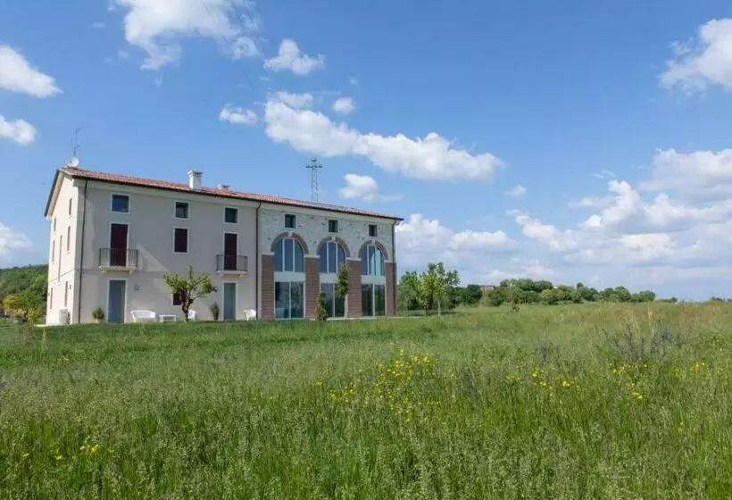 Aamiaismajoitus (B&B) Tenuta Da Rino   Agriturismo Barco Menti