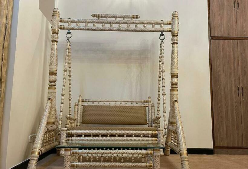 צימר The Edgeworth