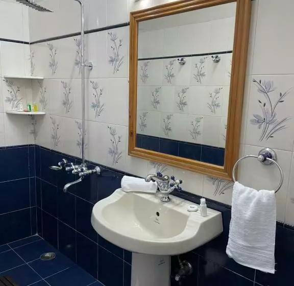 ベッドアンドブレックファースト The Edgeworth