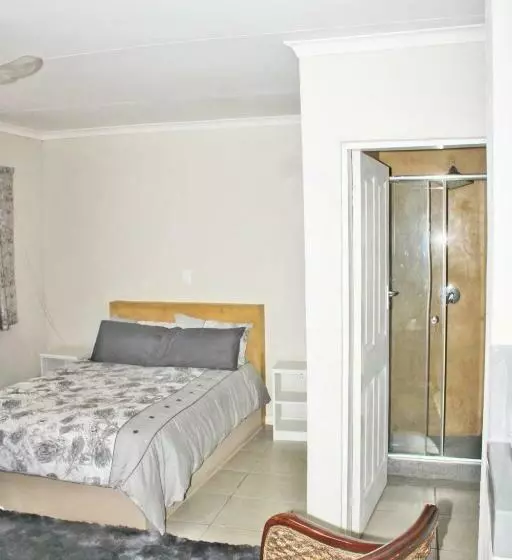 ペンション Maruleng Guest House