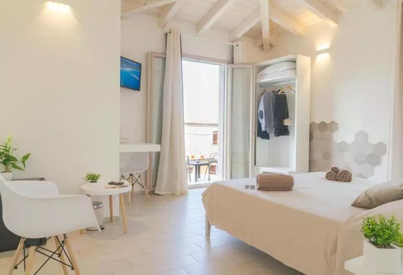 Majatalo Seaside Home