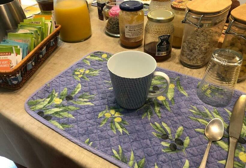 צימר Villa Eugénie Melun