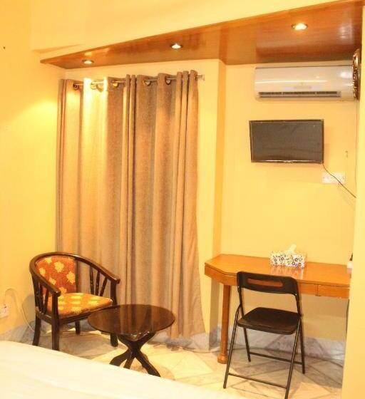 هتل کپسول Maple Crest Service Apartment