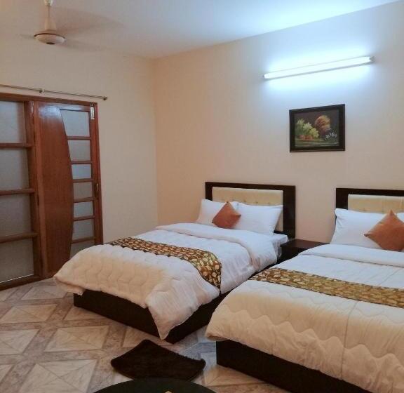 هتل کپسول Maple Crest Service Apartment