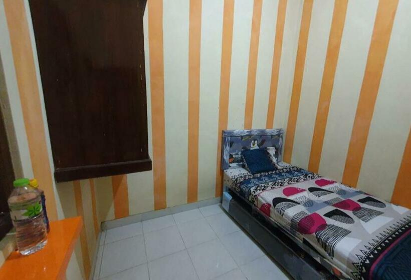 בית מלון כפרי Green Garden Residence Tegal Redpartner