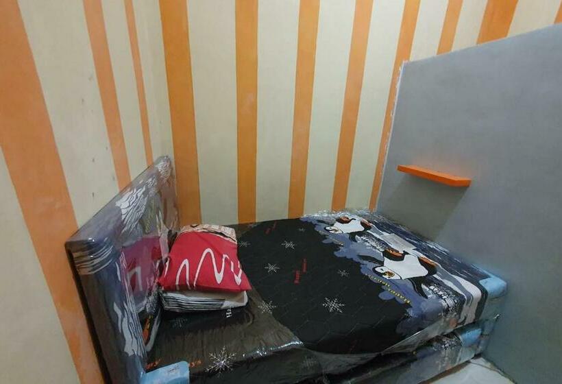 בית מלון כפרי Green Garden Residence Tegal Redpartner