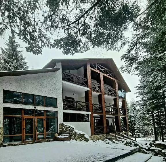 Hotelli Fortetsya Myhove