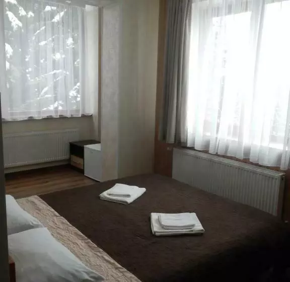 Hotelli Fortetsya Myhove