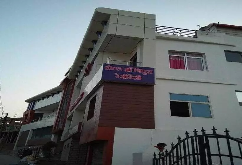 ホテル Pop 84708  Maa Tripura Residency
