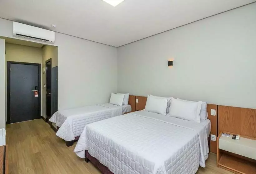ホテル Travel Inn Axten Antônio Prado