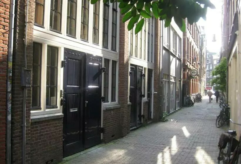 Metropolitan B&b