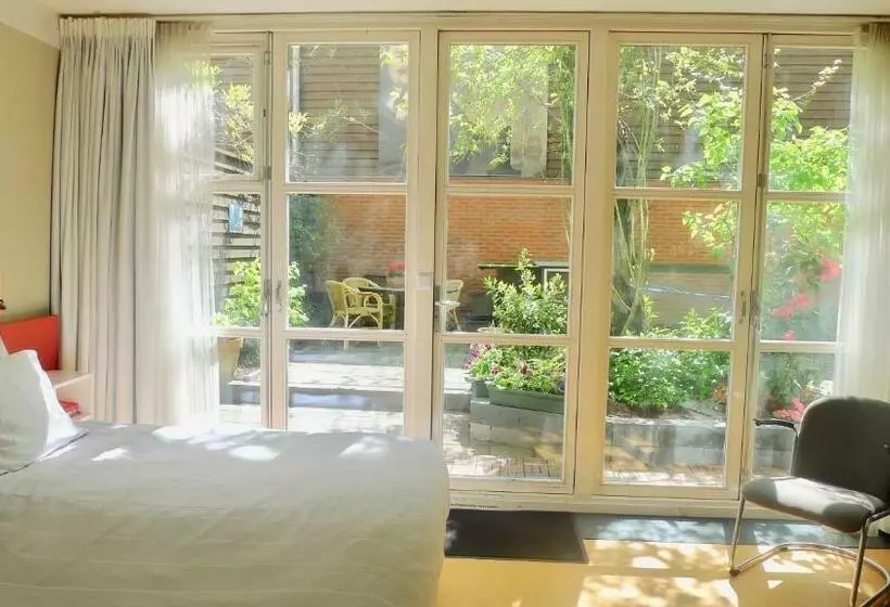 Metropolitan B&b